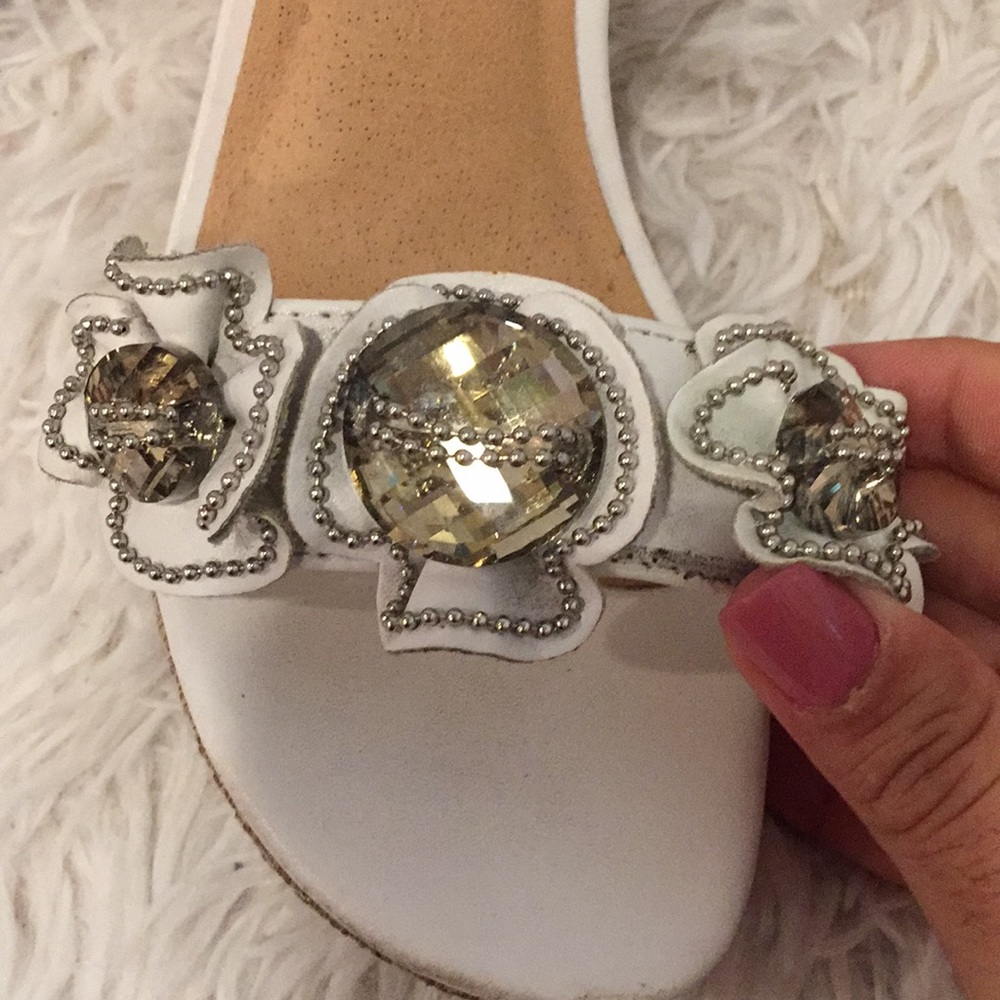 City Classified White wedge sandals size 8 - Picture 3 of 8